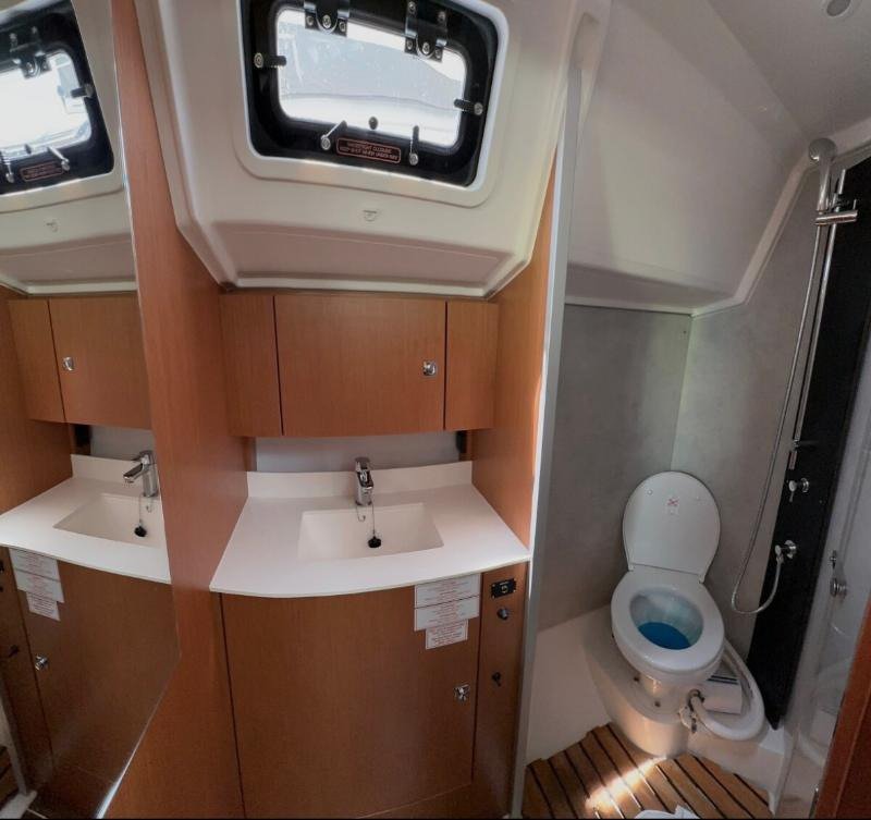 HORIZON, 2023 Bavaria C42, Greece