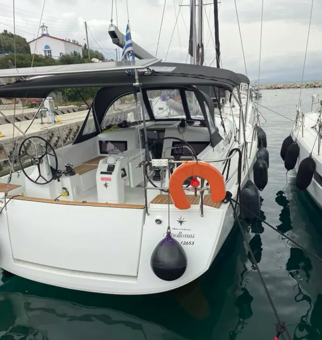 APOLLONAS, 2020 Sun Odyssey 440, Greece