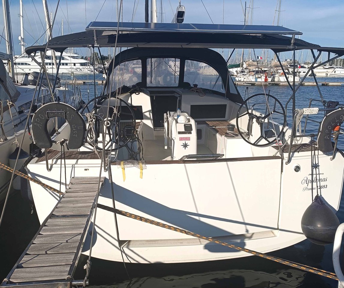 APOLLONAS, 2020 Sun Odyssey 440, Greece