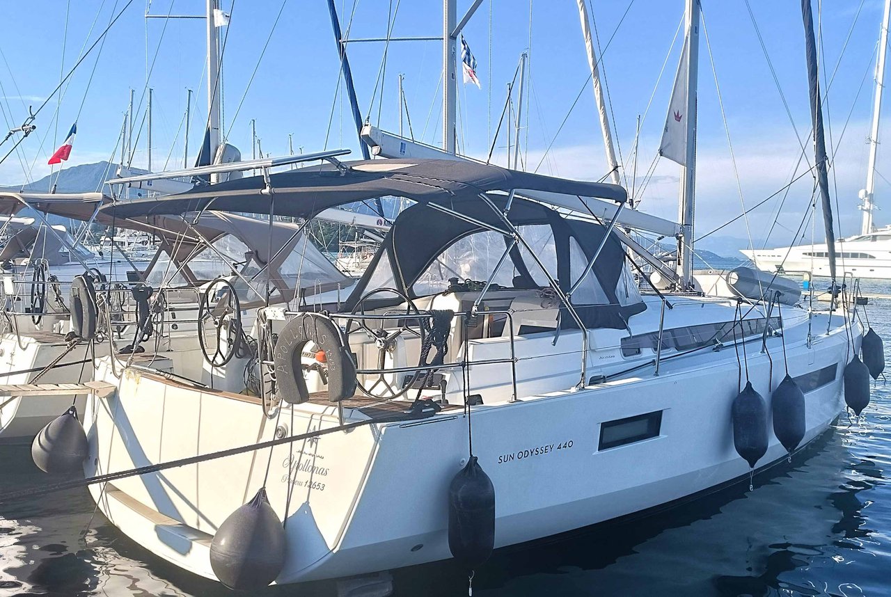 APOLLONAS, 2020 Sun Odyssey 440, Greece