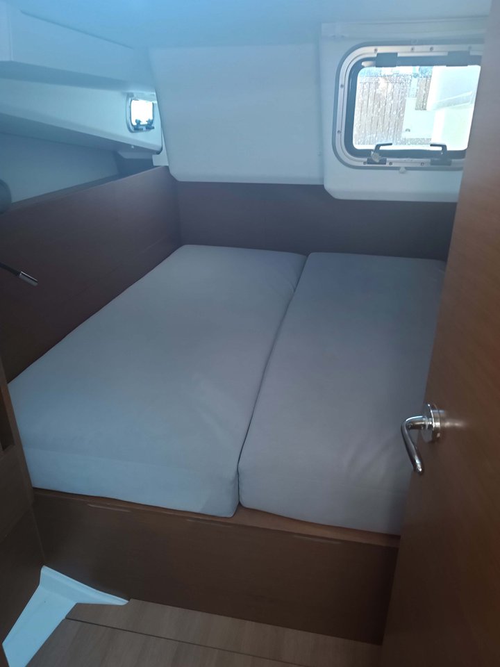APOLLONAS, 2020 Sun Odyssey 440, Greece