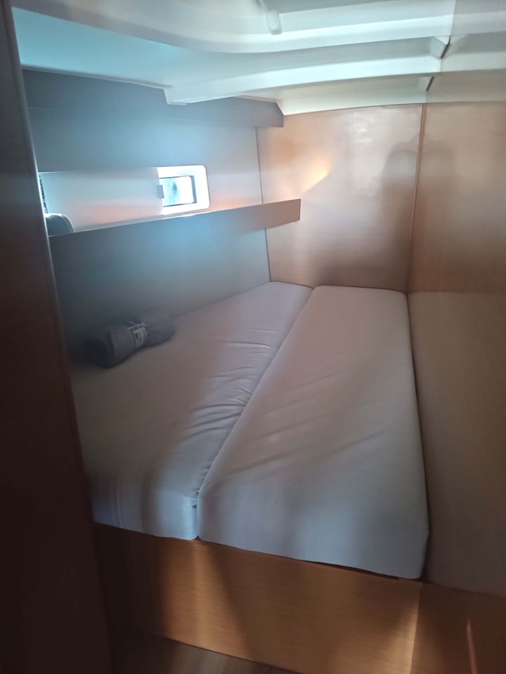 APOLLONAS, 2020 Sun Odyssey 440, Greece