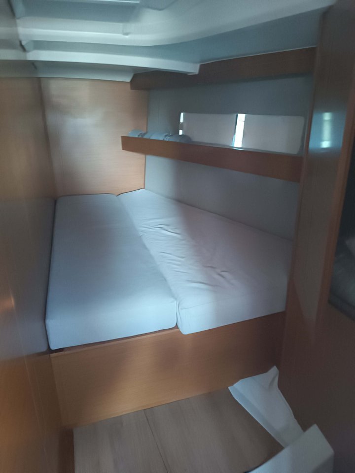APOLLONAS, 2020 Sun Odyssey 440, Greece