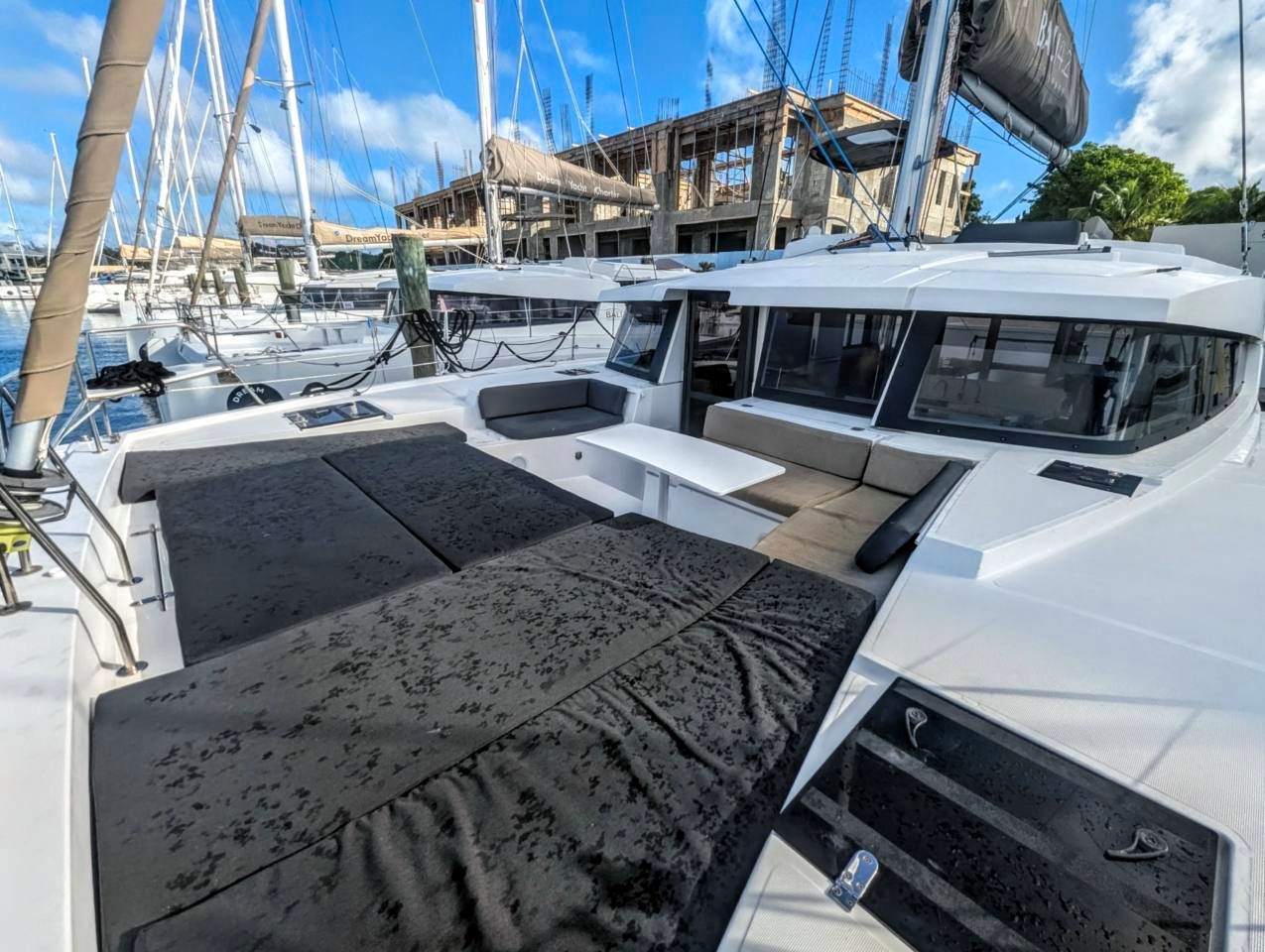 INVICTUS, 2021 Bali 4.2, Exuma Bahamas