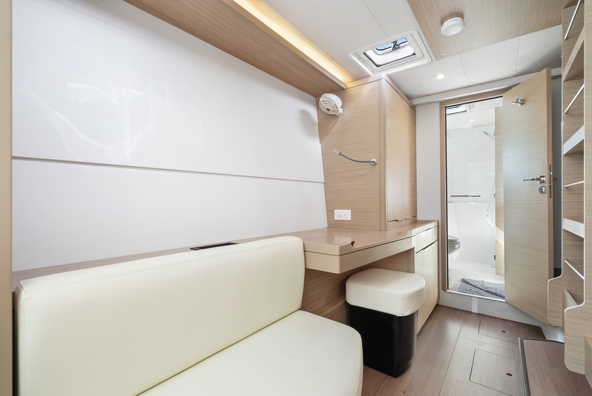 CLOUDWALKER, 2024 Lagoon 40 OW, British Virgin Islands