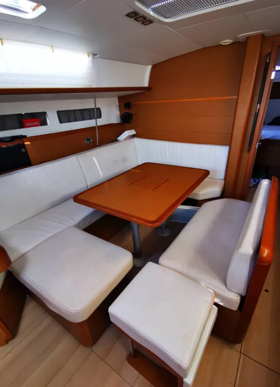 PHAT DOLPHIN, 2019 Sun Odyssey 479, St. Vincent and the Grenadines
