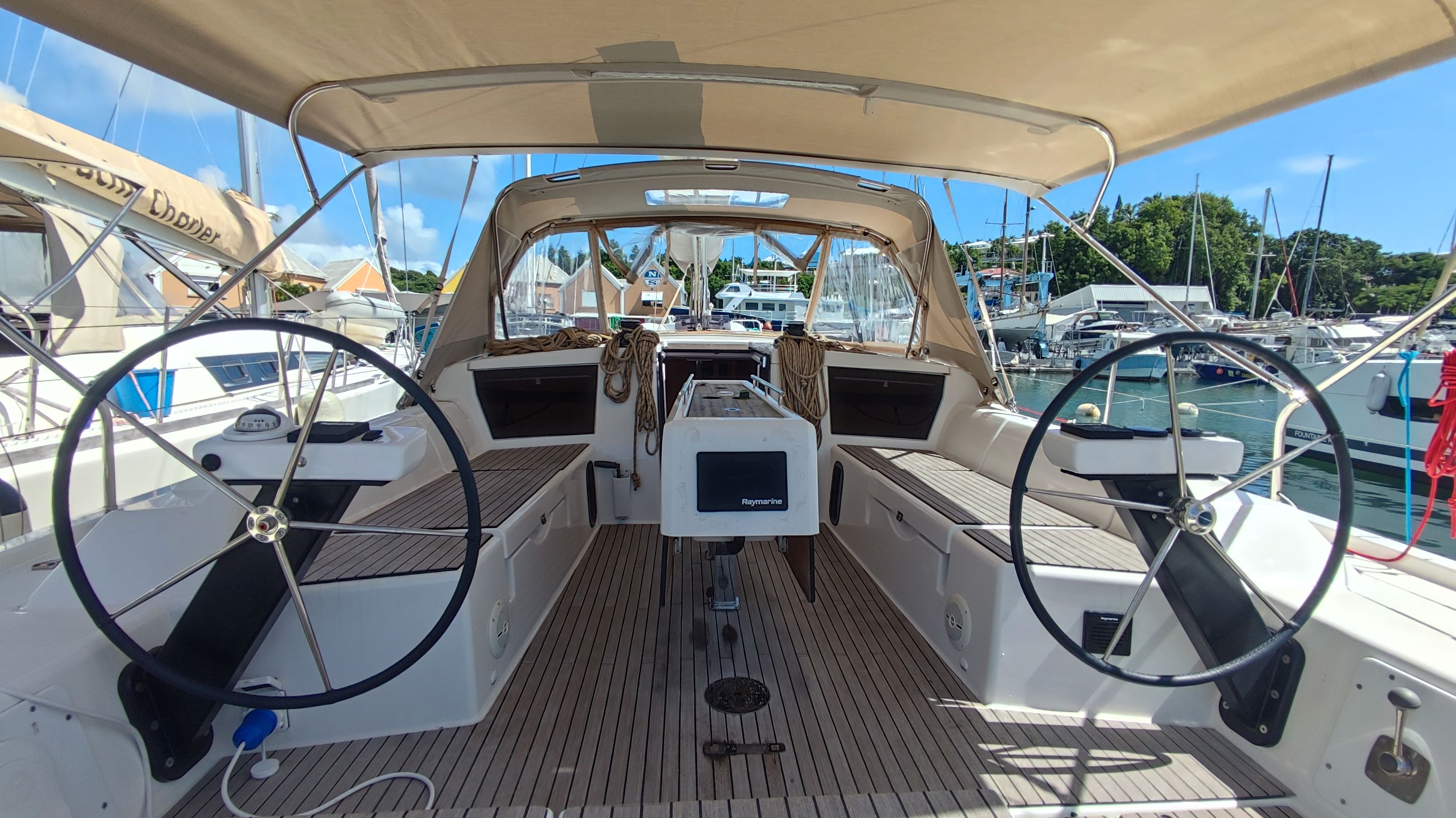 LUNA ROSSA, 2023 Dufour 430 GL, Guadeloupe