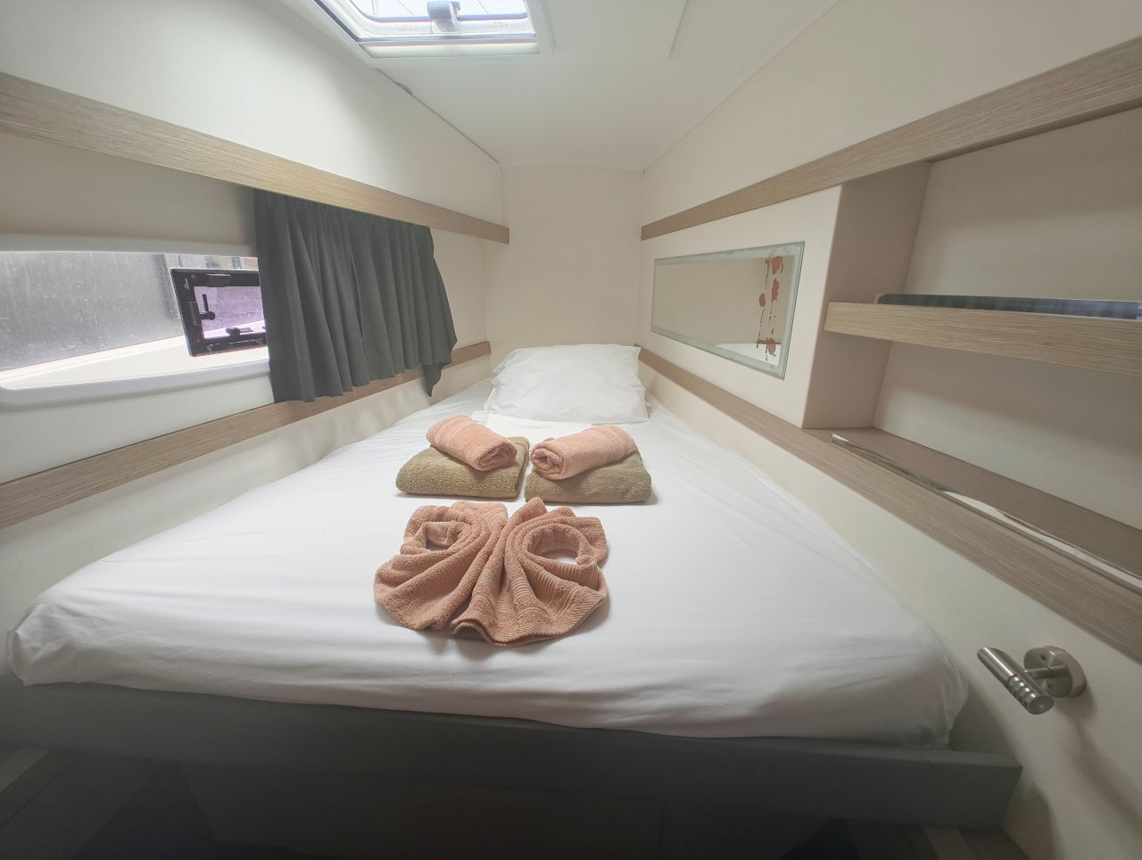 HAPPY HOUR, 2020 Fountaine Pajot Lucia 40, Guadeloupe