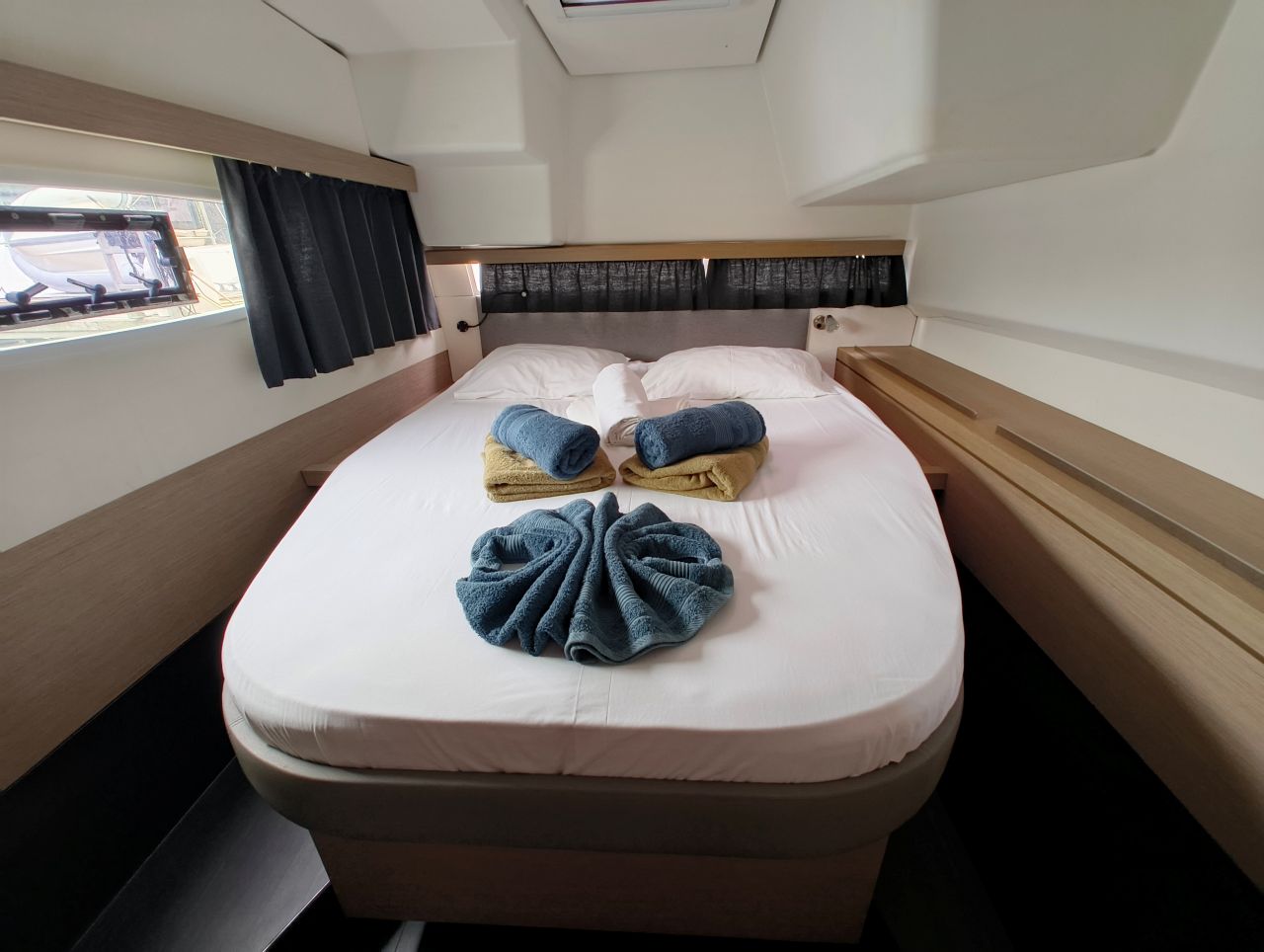 HAPPY HOUR, 2020 Fountaine Pajot Lucia 40, Guadeloupe