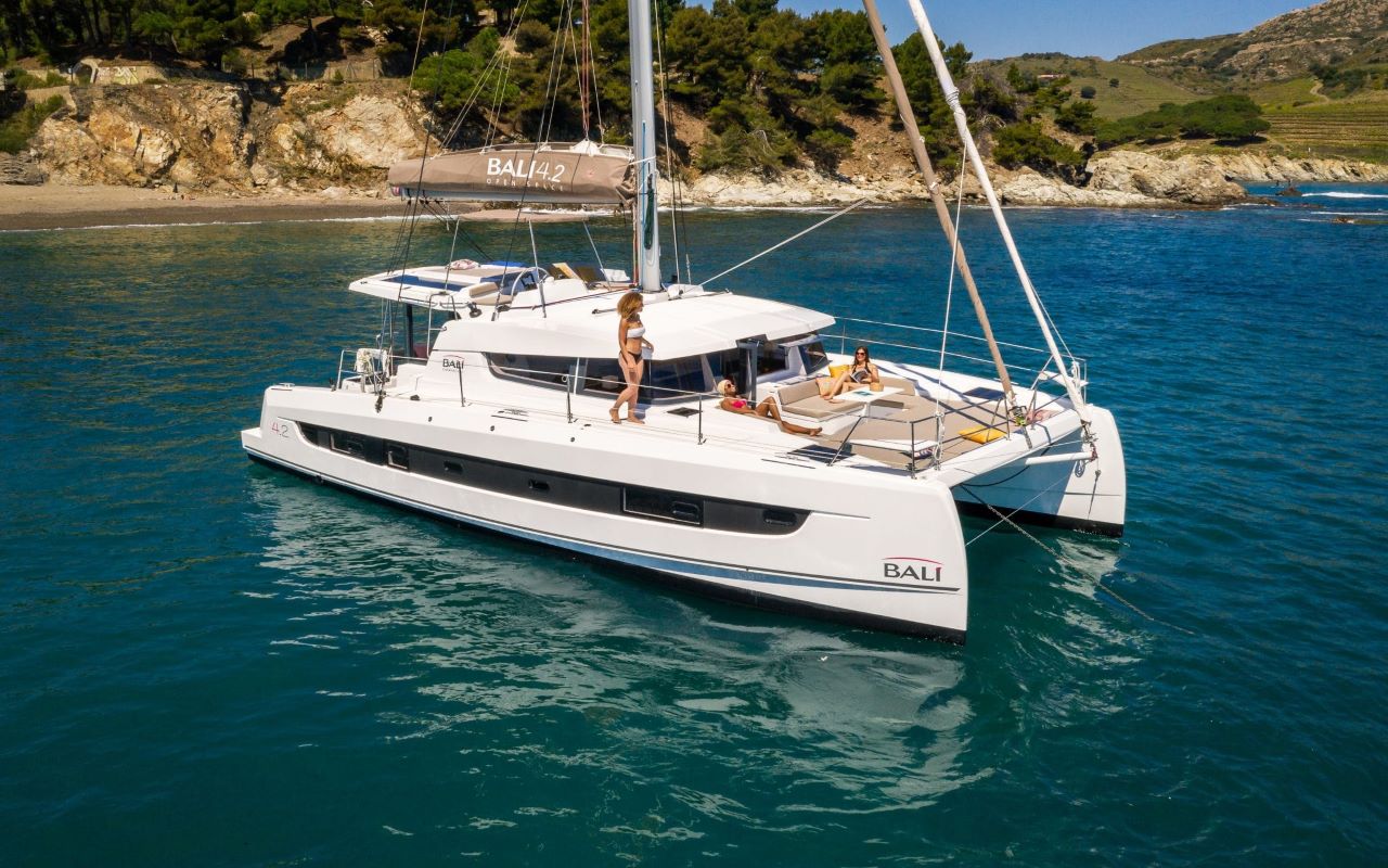 LE GRAND BLEU, a 2021 Bali 4.2 available for charter in the Exuma Bahamas.
