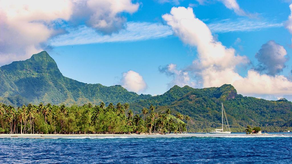 Approaching Raiatea from deeper water