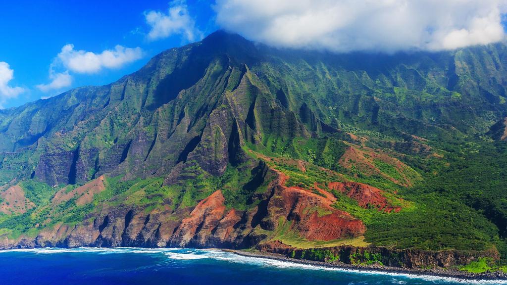 The stunning Napali Coast in Kauai