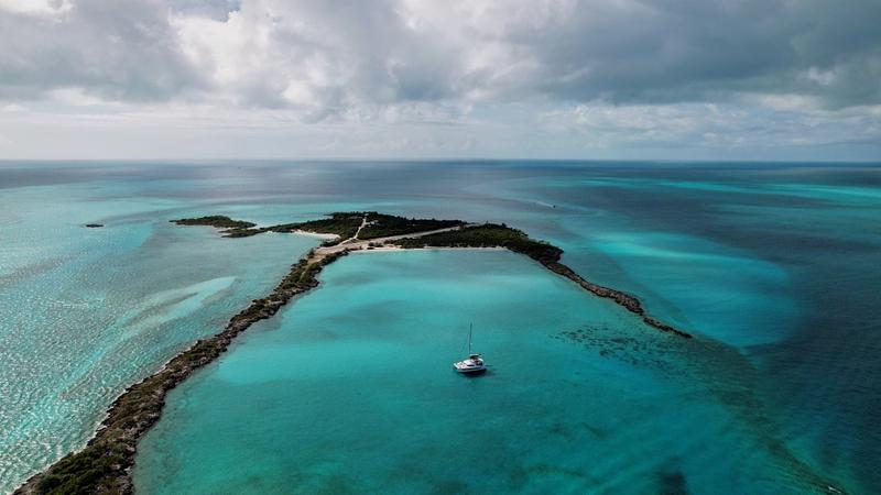 Fowl Cay anchorage just south of the Exuma Land and Sea Park