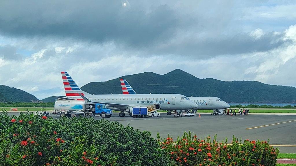 La nueva ruta de American Airlines aterrizando en Beef Island, Islas Vírgenes Británicas
