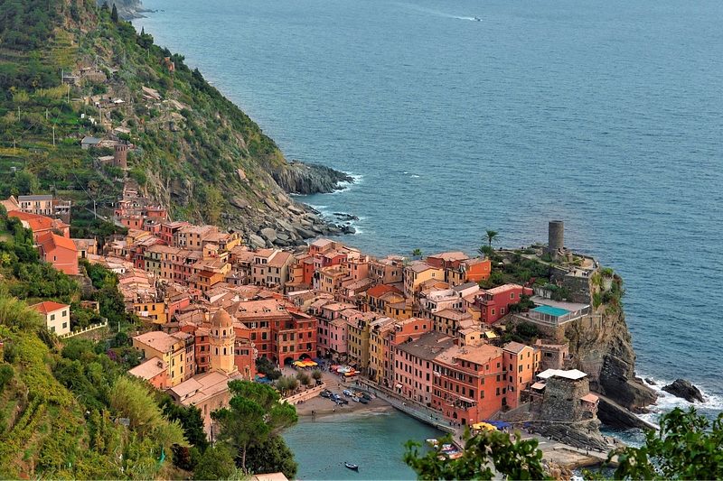 Cinque Terre and Portofino Yacht Charter Itinerary
